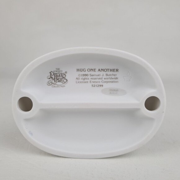 Precious Moments 521299 "Hug One Another" Retired Figurine Vntg +2 Ornament - Picture 6 of 7